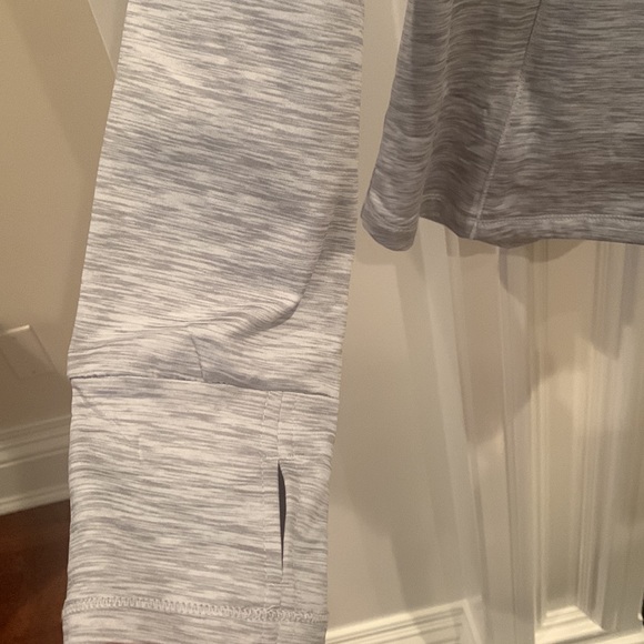 Spyder women’s active wear jacket-light weight - Picture 3 of 13